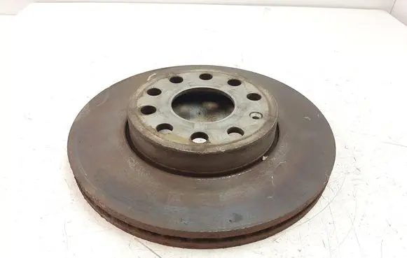 Volkswagen Golf VII Front brake disc
