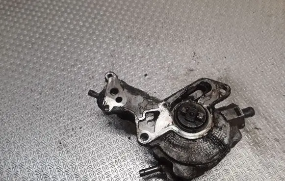 Volkswagen PASSAT B6 Vacuum pump 038045209N