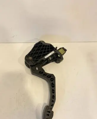 Volkswagen PASSAT B7 Clutch pedal 3C1721059BE