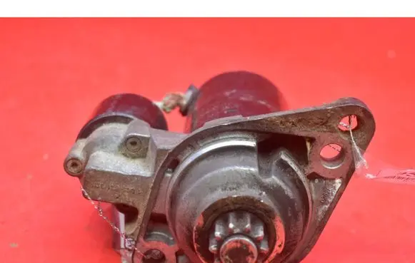 Volkswagen Golf IV Starter motor 0001123012
