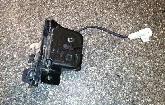KIA Sorento Tailgate/trunk/boot lock/catch/latch 812303E000