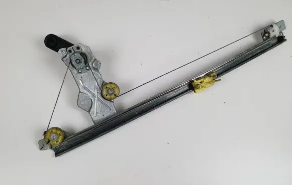 Renault Trafic II (X83) Front door manual window regulator 