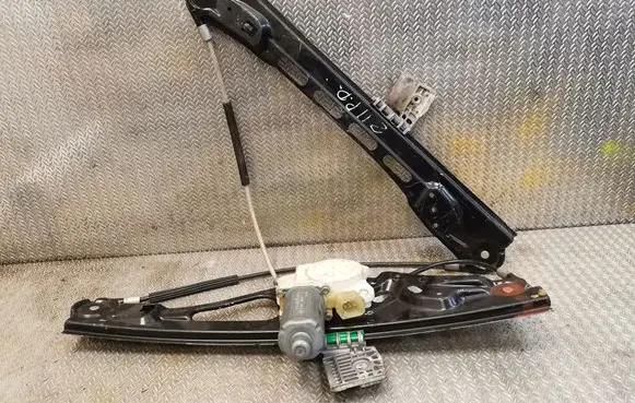 Mercedes-Benz E W211 Front door window regulator with motor 2117200246