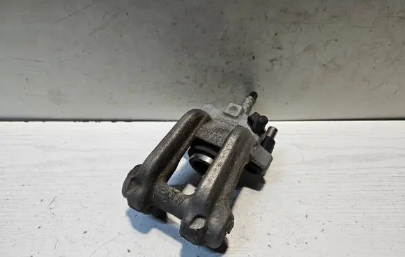 BMW 3 GT F34 Rear brake caliper W09082 233R 0204209167