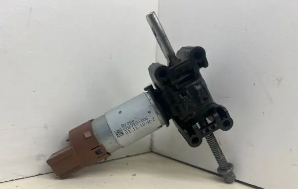 Mercedes-Benz GLC X253 C253 Seat adjustment motor C06710106 021118NZ