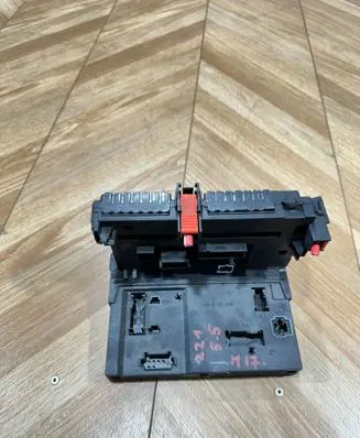 Mercedes-Benz S W221 SAM control unit A2215402462 A2215455732 05022180