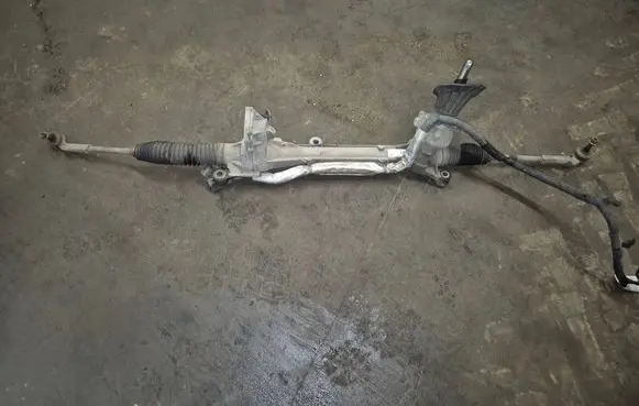Ford Focus Steering rack HV6C3D070 PNA141711020719 C6S4B