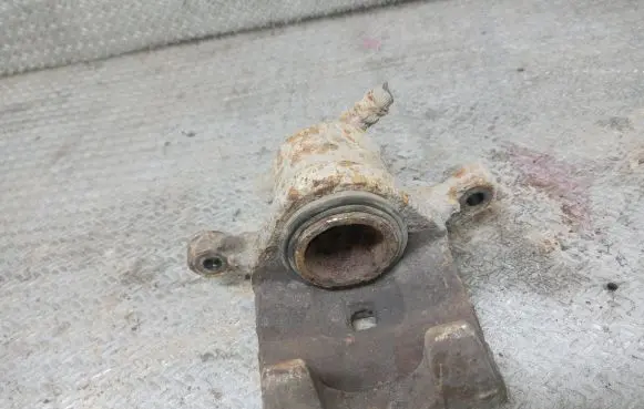 Mazda CX-7 Rear brake caliper