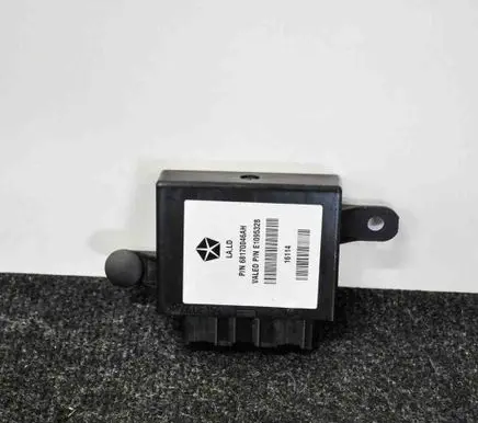 Dodge Challenger Parking PDC control unit/module 68170046AH