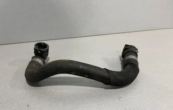 BMW 4 F36 Gran coupe Engine coolant pipe/hose 7600551