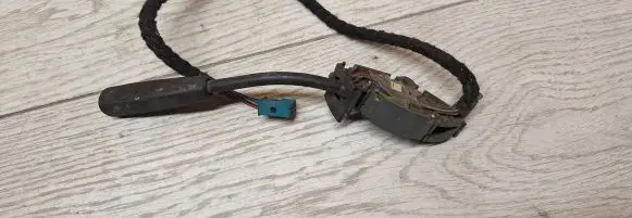 Mercedes-Benz CLK A209 C209 Cruise control switch 2085450324