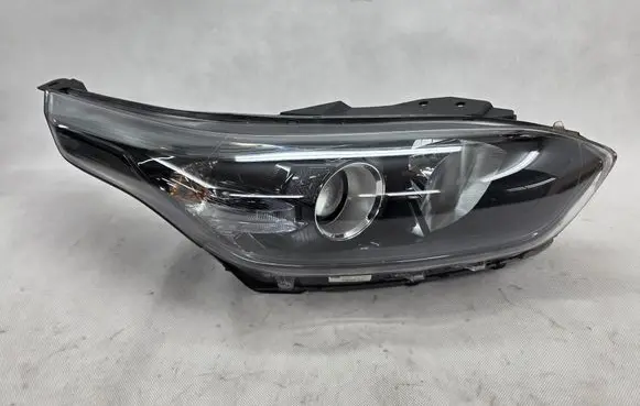 KIA Ceed Headlight/headlamp 92102J7051