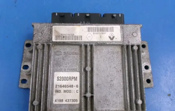 Renault Laguna II Engine control unit/module ECU 8200153837