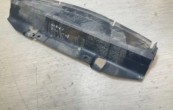 BMW 1 E82 E88 Bottom radiator support slam panel 7128502