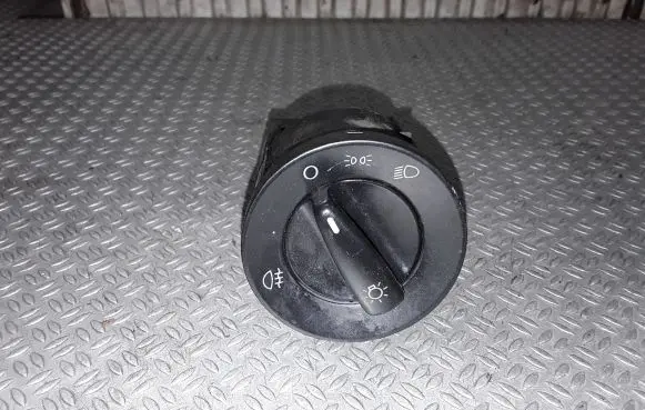 Volkswagen New Beetle Light switch