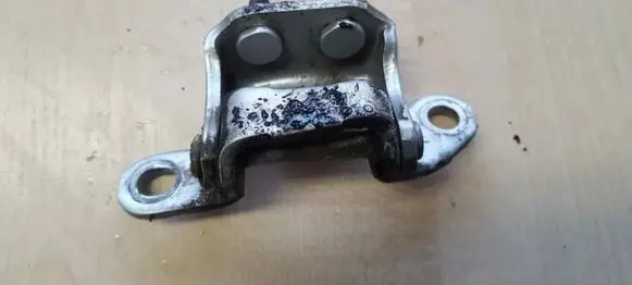 Toyota Avensis Verso Front door upper hinge