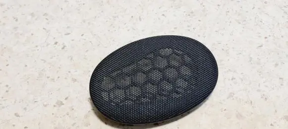Side speaker trim/cover