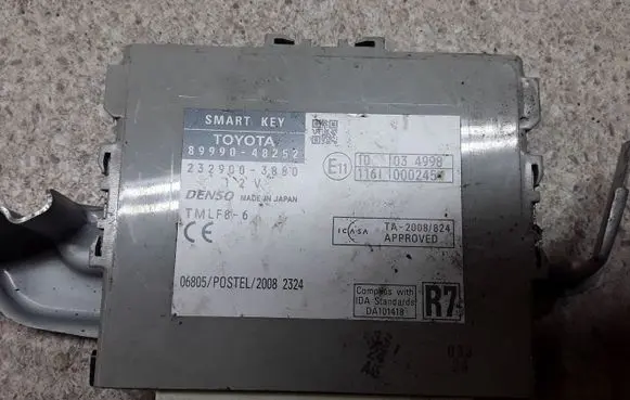 Lexus RX 450H Keyless (KESSY) go control unit/module 8999048252