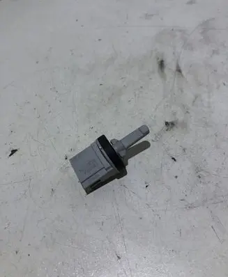 Volkswagen PASSAT B5.5 Interior temperature sensor 1K0907543A