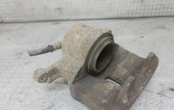 Nissan Qashqai Front brake caliper