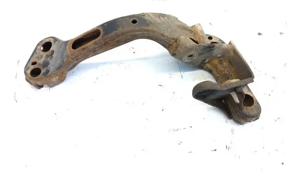 BMW X3 E83 Front differential bracket 340227 10119018