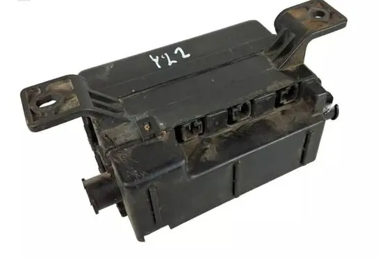 KIA Carnival Fuse module 0K53A67BX1