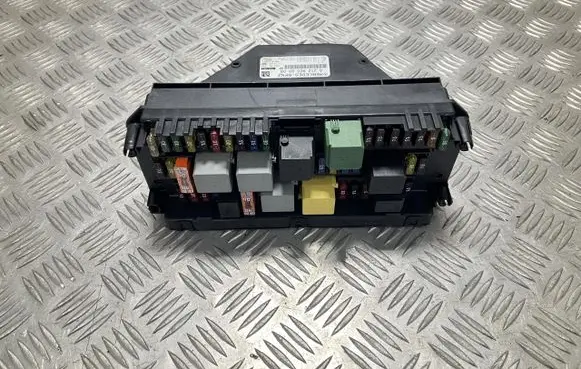 Mercedes-Benz SLK R172 SAM control unit A2129009908