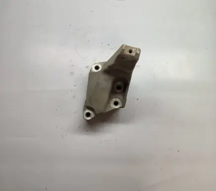 Honda Legend Gearbox mounting bracket