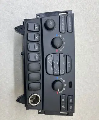 Volvo XC70 Climate control unit 30746022 06W18E04 SN77315176