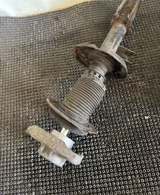 Mercedes-Benz CLA C117 X117 W117 Front shock absorber/damper A1763202138