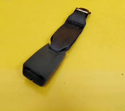 Mazda 6 Middle seatbelt buckle (rear) 0431108