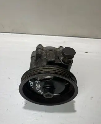 Nissan Navara D40 Power steering pump