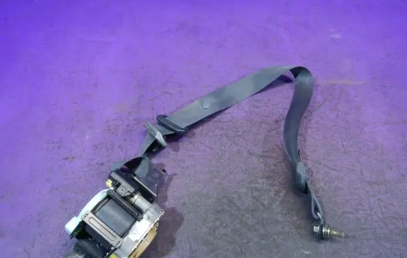 Honda CR-V Front seatbelt TJ1627RFL
