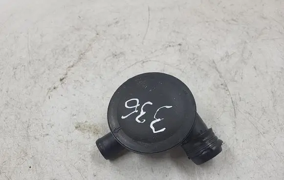 Audi A4 S4 B5 8D Breather/breather pipe/hose 028129101D