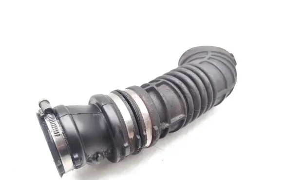 Air intake hose/pipe