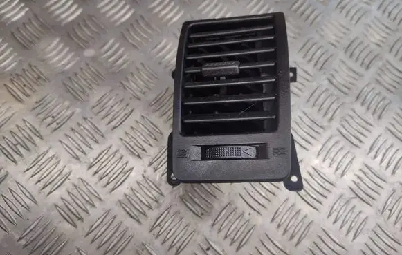 Hyundai Terracan Dashboard side air vent grill/cover trim 85740H1600