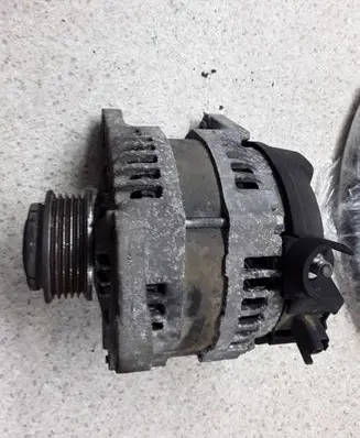 Alfa Romeo 159 Generator/alternator 1042102780