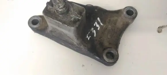 Ford Mondeo Mk III Engine mount bracket 3s717m125ca ais1003f