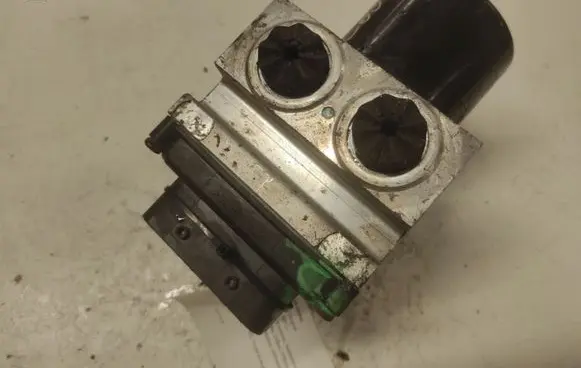 Peugeot 407 ABS Pump 15848403 S118676001M 9660250280