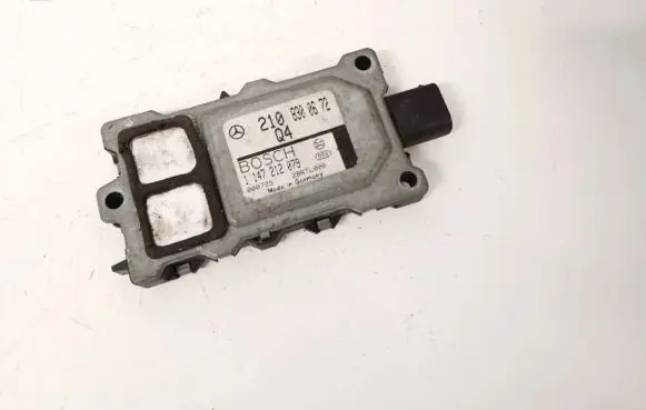 Mercedes-Benz E W210 Coolant fan relay 2108300672 1147212079