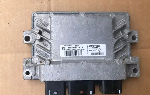 Renault Twingo II Engine control unit/module 8201076690