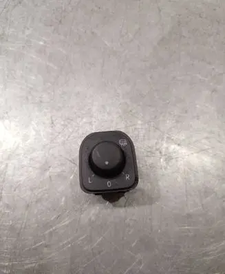 Volkswagen Golf V Wing mirror switch 1K0959565K