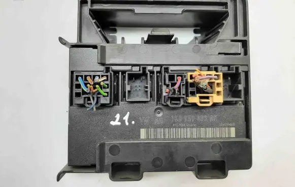 Volkswagen Golf V Central body control module 1K1907348A 1K0959433AK