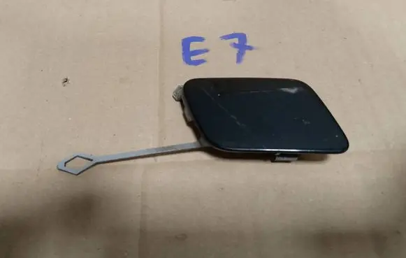 Audi A3 S3 8V Front tow hook cap/cover 8V3807241 917826