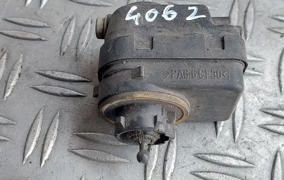 Peugeot 406 Headlight level adjustment motor 