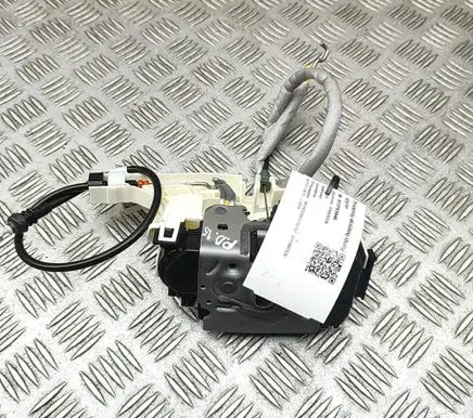 Mercedes-Benz Sprinter W907 W910 Front door lock A9077200300