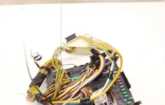 Citroen C5 Fuse box set 281148373A