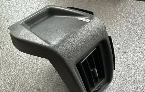 Nissan Patrol Y60 Dashboard air vent grill cover trim 6876001J11