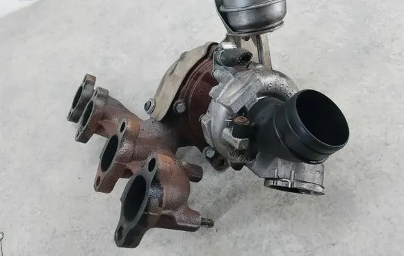 Volkswagen PASSAT B6 Turbo 03G253019L