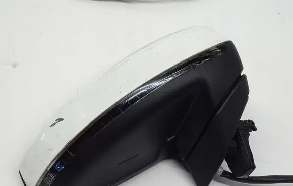 Audi TT TTS RS Mk3 8S Front door electric wing mirror 